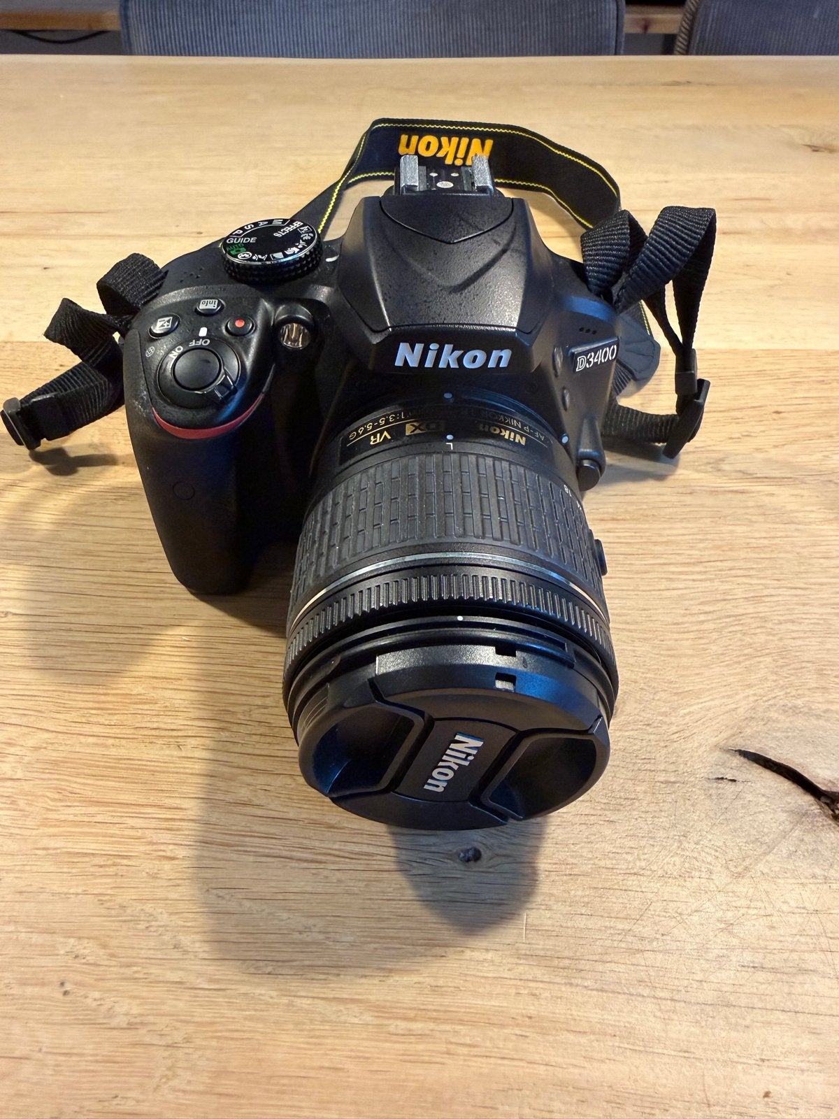 Nikon D3400 spiegelreflexcamera met tas en kitlens, Spiegelreflex, Ophalen of Verzenden, Zo goed als nieuw, Nikon