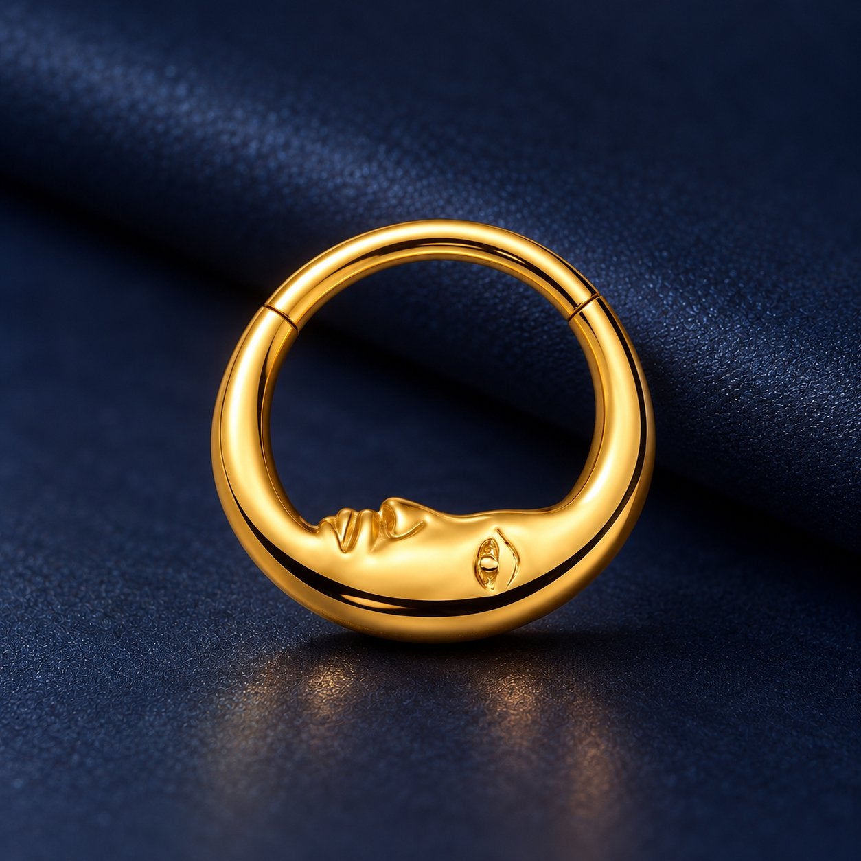 Gouden maan septum piercing / helix piercing / NIEUW, Ophalen of Verzenden, Nieuw, Overige materialen, Overige typen