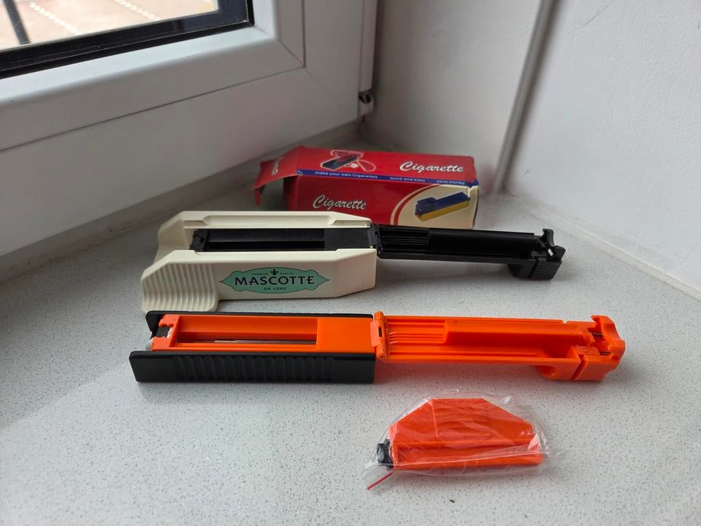 Mascotte sigarettenmaker en andere hulzenstopper, Ophalen of Verzenden, Gebruikt