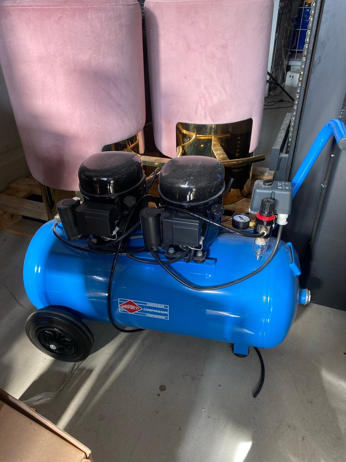 Airpress L100-50 stille compressor, Ophalen, Gebruikt, 6 tot 10 bar, 25 tot 100 liter