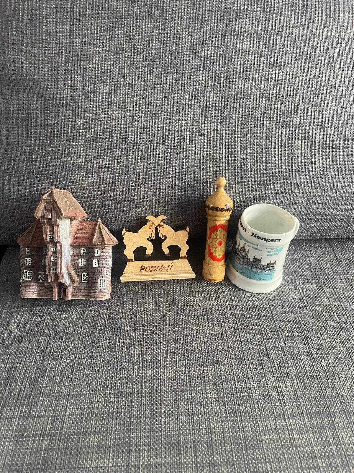 Nog 4 mooie Oostblok Souvenirs / Huisje-Mokje-2 Houten Items, Ophalen, Zo goed als nieuw, Overige materialen