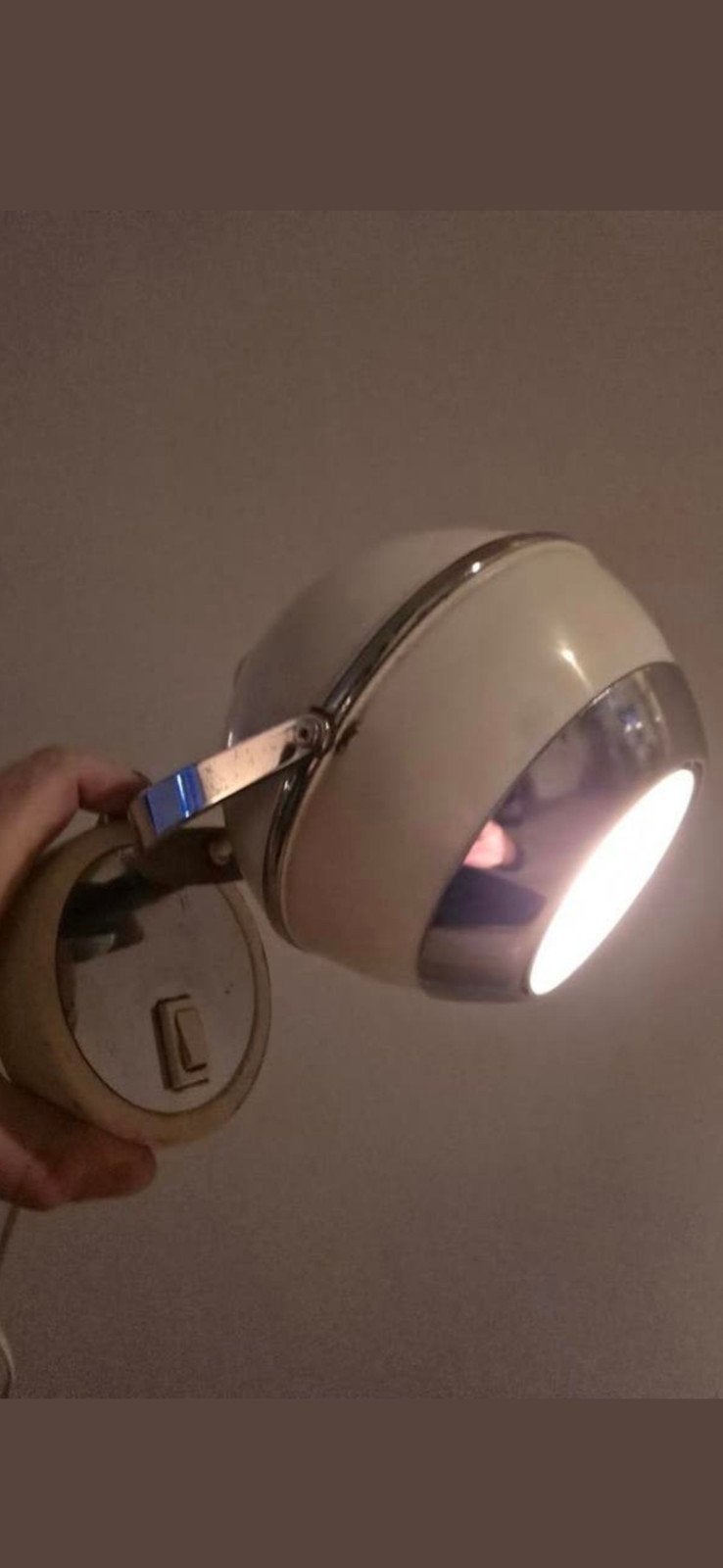 Prachtige mid century witte oogbol tafellamp van Veneta Lumi, Ophalen of Verzenden, Zo goed als nieuw, Plafondspot of Wandspot