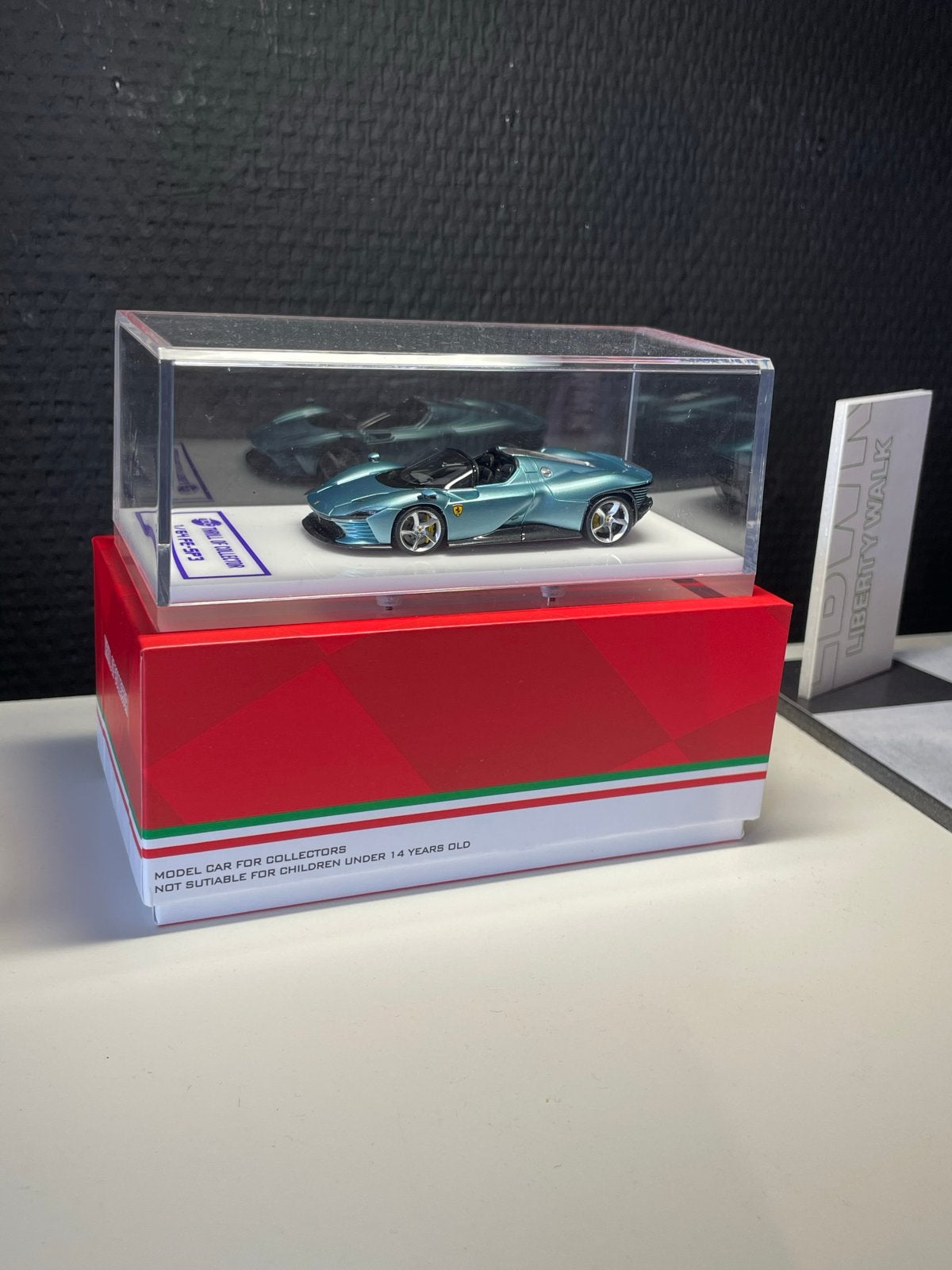 TOC Ferrari Daytona SP3 1:64 Schaal Modelauto Nieuw, Ophalen of Verzenden, Nieuw, Auto