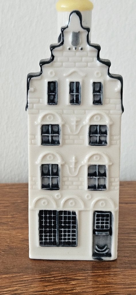 KLM Huisje 32, Verzamelen, KLM Huisjes, Ophalen of Verzenden, Zo goed als nieuw, 21 t/m 40, Gevuld