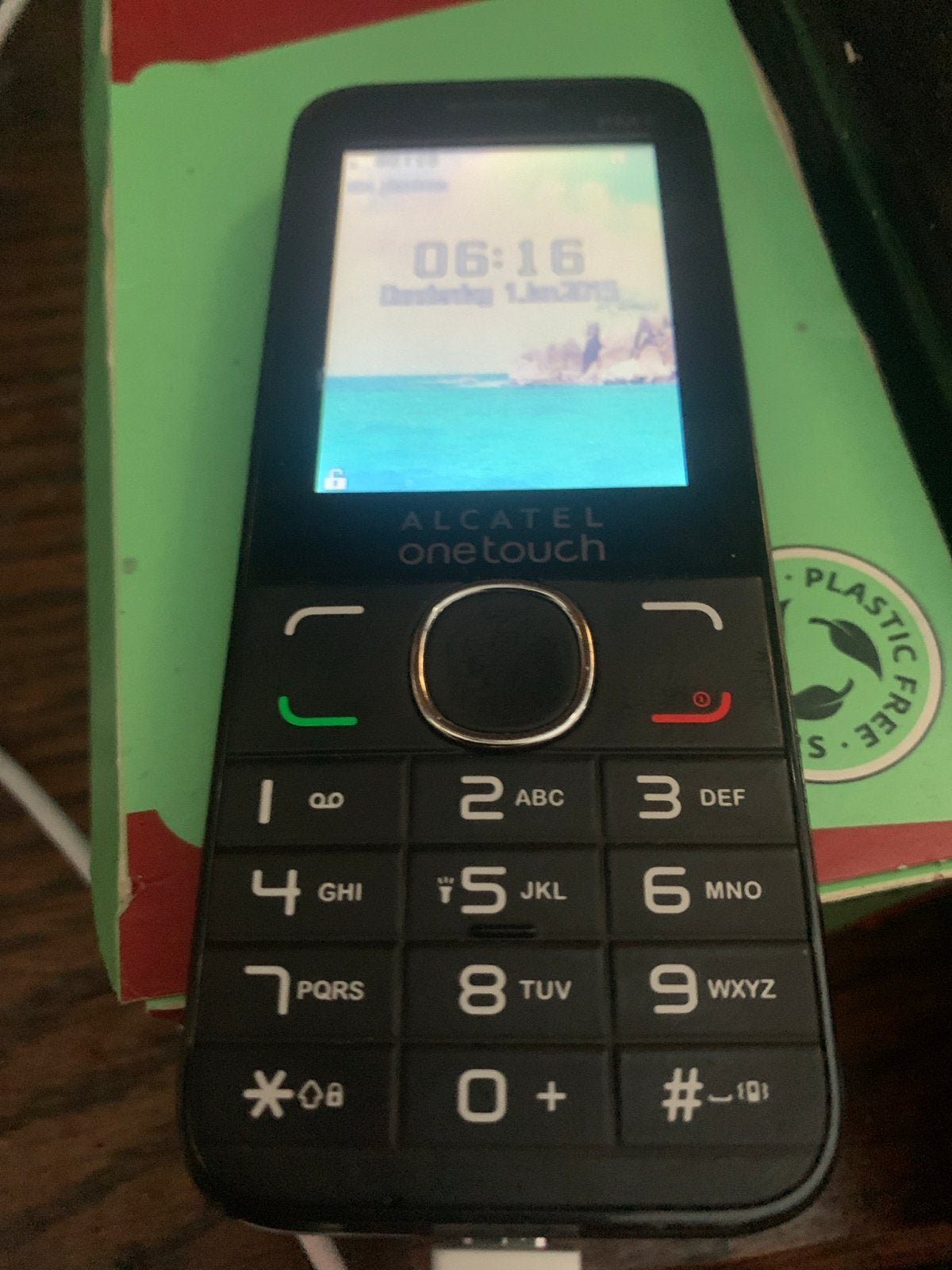 Alcatel One Touch Klassieke Telefoon charger included, Telecommunicatie, Mobiele telefoons | Overige merken, Geen camera, Ophalen of Verzenden