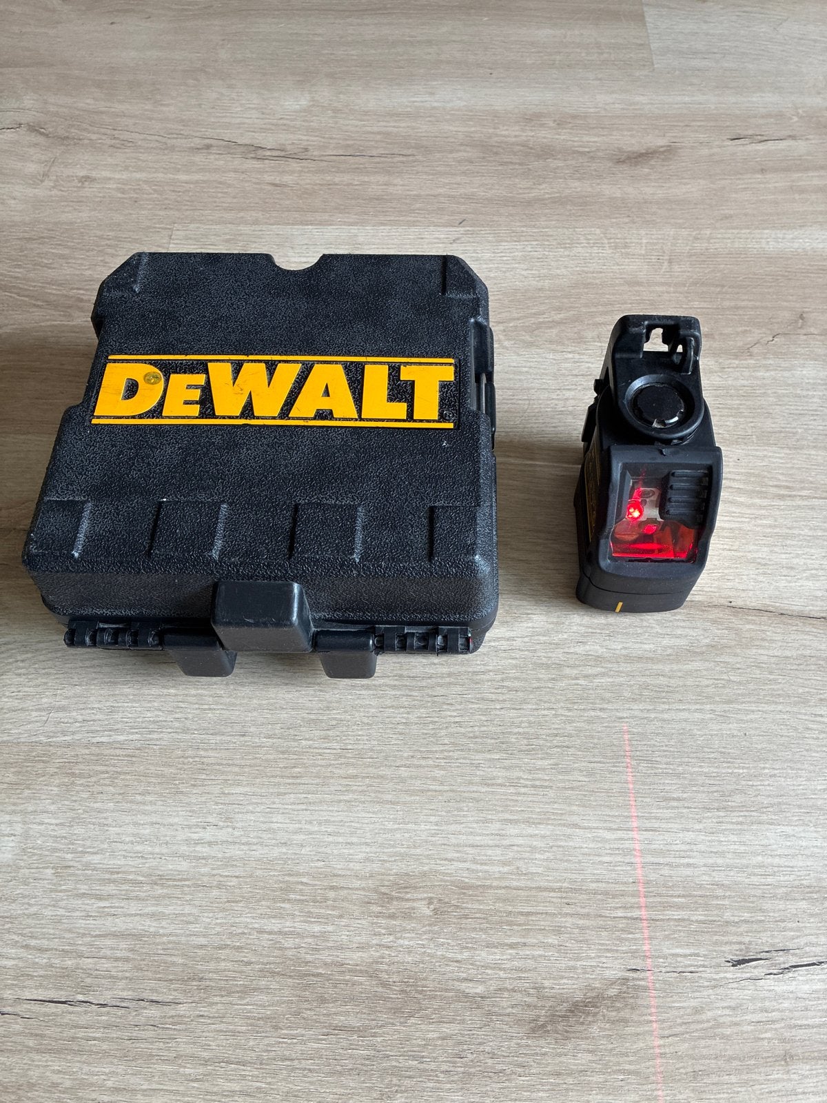 DeWalt LaserChalkline - Nauwkeurige Laserwaterpas, Ophalen of Verzenden, Zo goed als nieuw