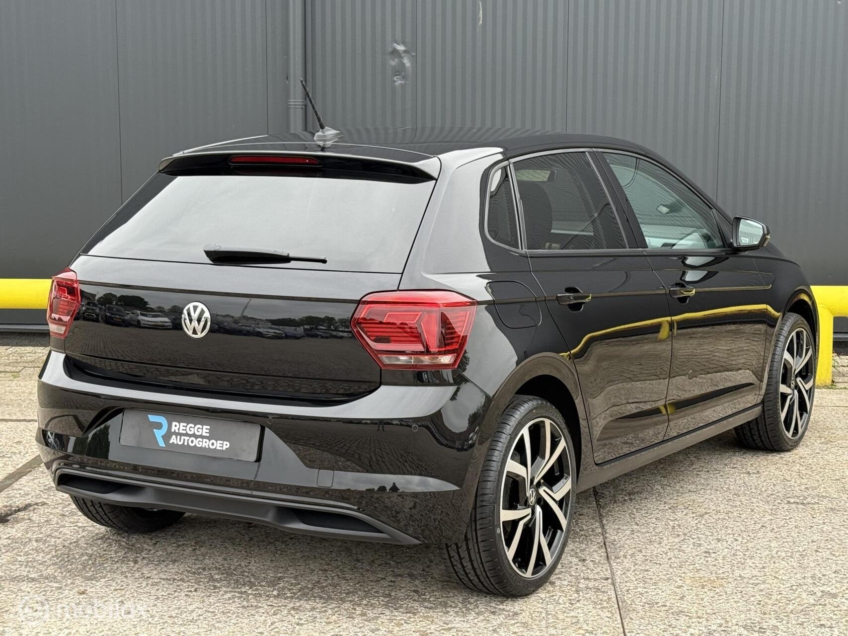 Volkswagen Polo 1.0 TSI Highline GTI velgen NAVI | PDC |, Voorwielaandrijving, 1063 kg, Gebruikt, 95 pk