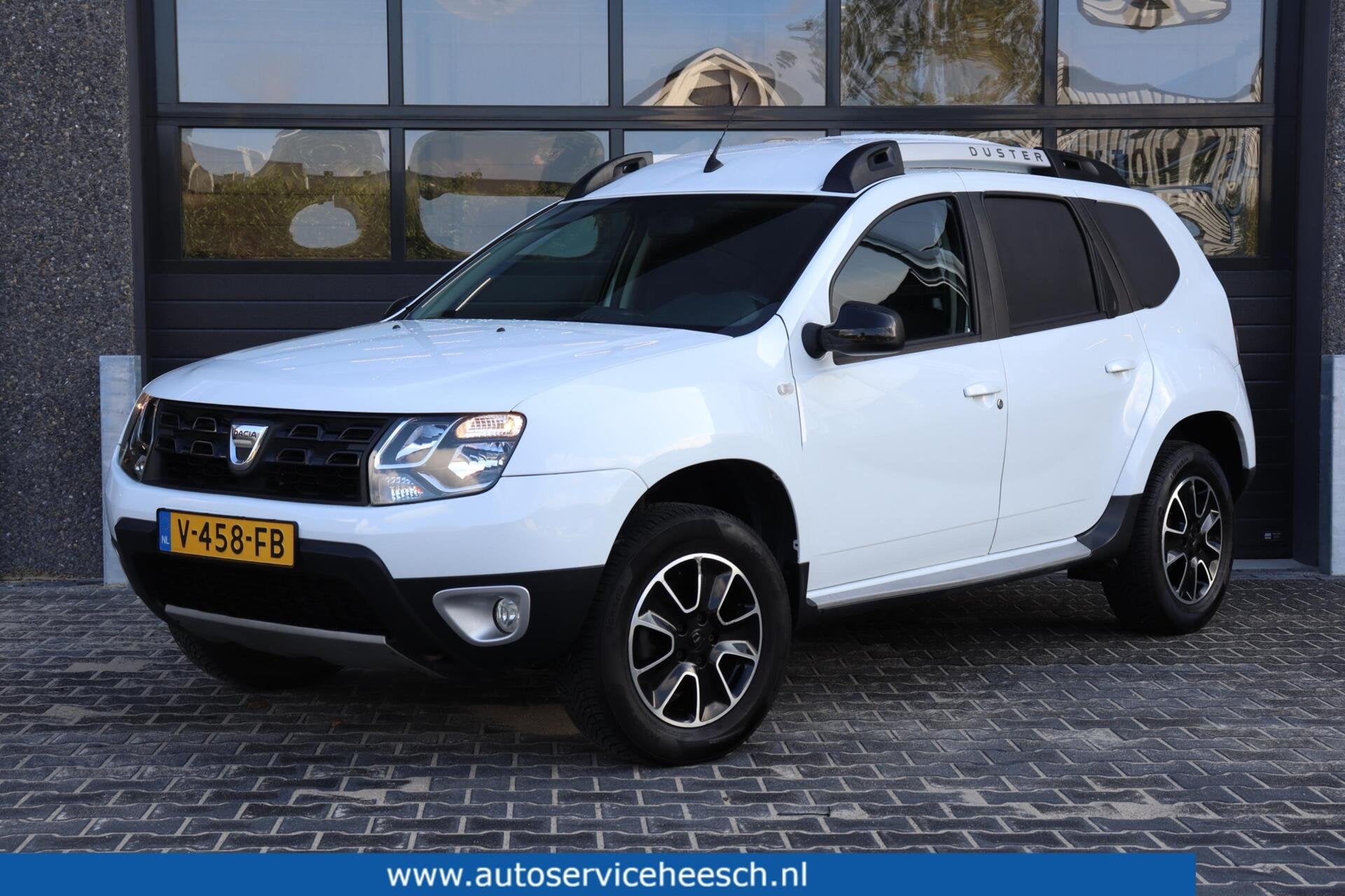 Dacia Duster 1.5 dCi l AIRCO l NAVI l CAMERA l TREKHAAK l CR, Auto's, Voorwielaandrijving, Dealer onderhouden, Gebruikt, 4 cilinders