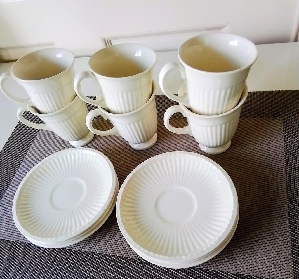 Set van 6 Wedgwood Edme koffie kopjes en schotels, Keramiek, Ophalen of Verzenden, Zo goed als nieuw, Effen