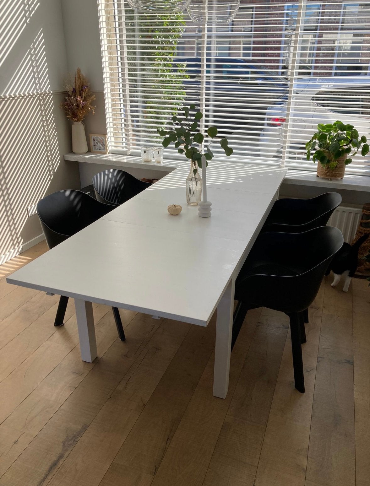 Set van 4 zwarte eetkamerstoelen, Ophalen, Zo goed als nieuw, Zwart, Vier