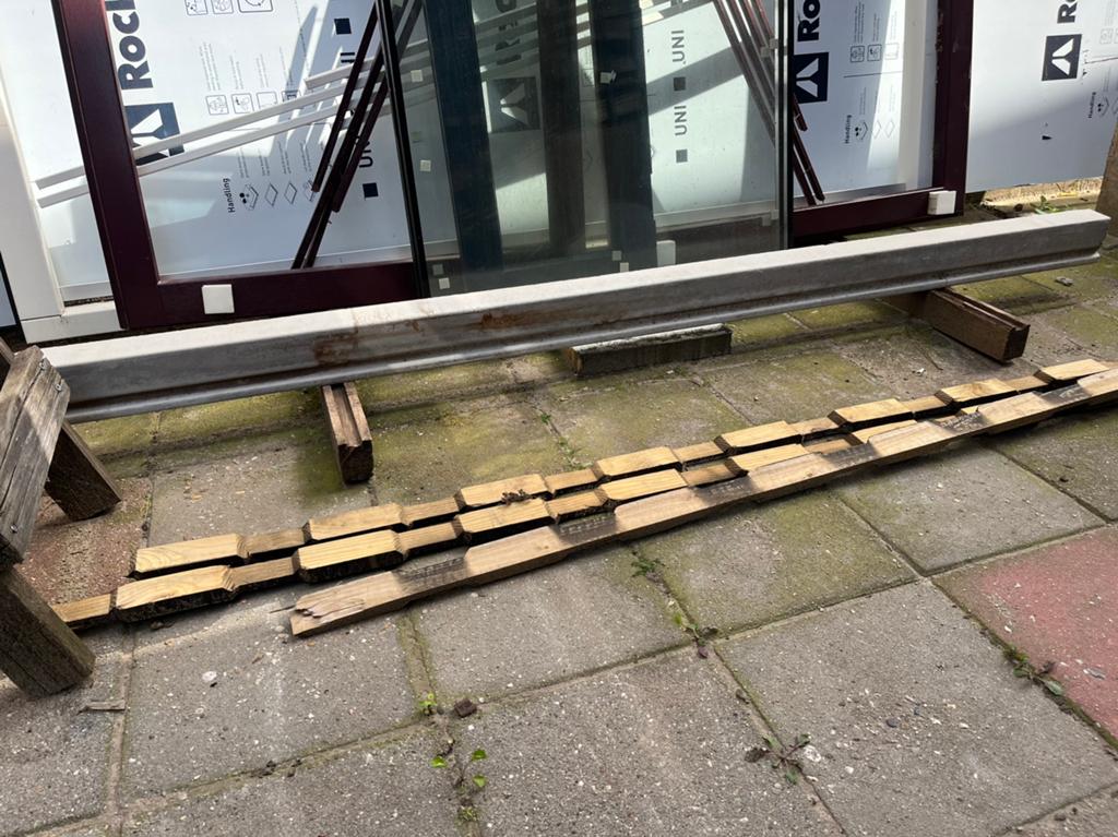 Beton latei, Doe-het-zelf en Verbouw, Metselstenen, Ophalen, Zo goed als nieuw, Beton