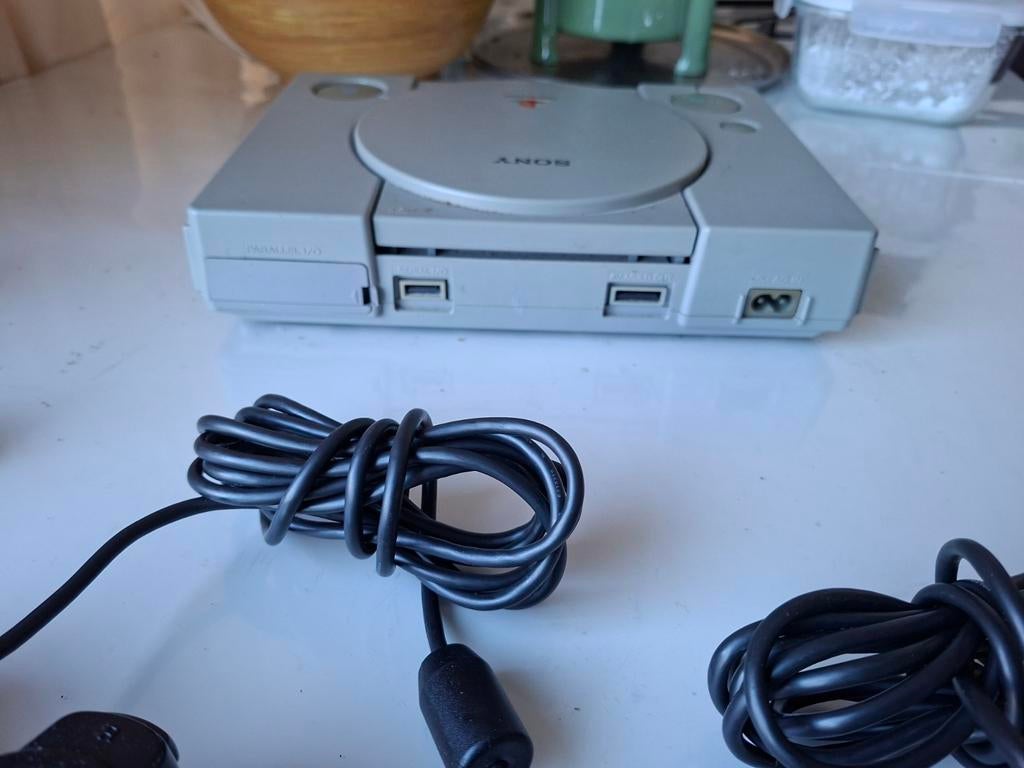 Sony PlayStation 1 - Klassieke Retro Gaming Console, Spelcomputers en Games, Spelcomputers | Sony PlayStation 1, Ophalen of Verzenden