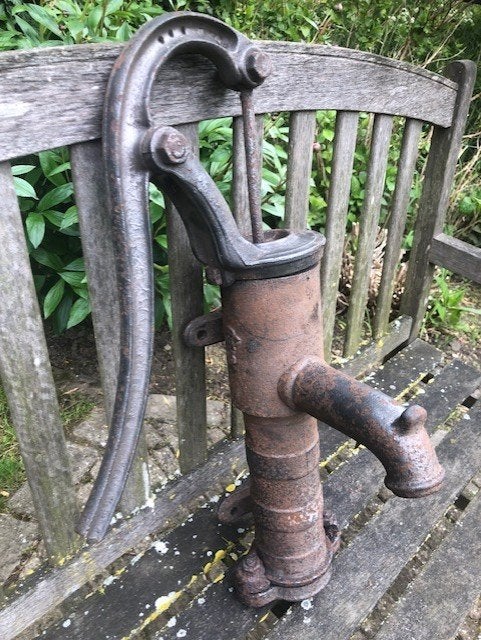 Oude hand waterpomp, Tuin en Terras, Waterpompen, Ophalen, Gebruikt, Handmatig, Regentonpomp