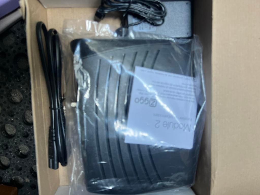 Motorola Kabelmodem nieuw, Ophalen of Verzenden, Zo goed als nieuw, Router met modem