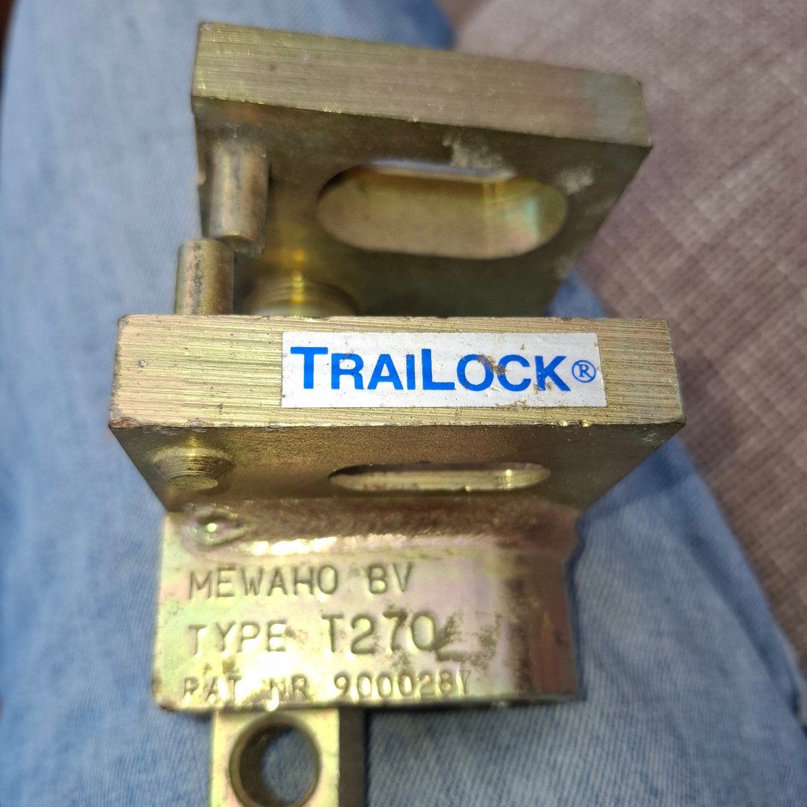 TRAILOCK Type T2704 Mewaho BV slot, Ophalen