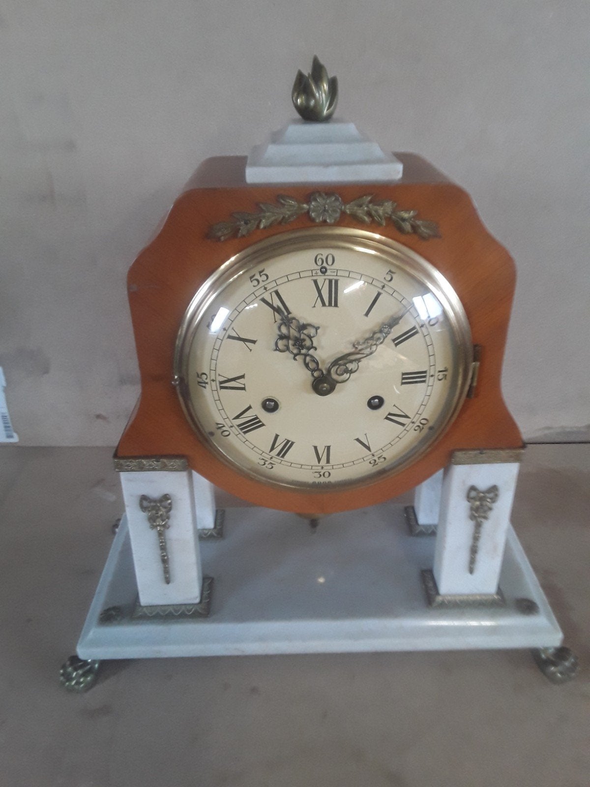 PRACHTIGE  RUNA  PENDULE, Ophalen of Verzenden