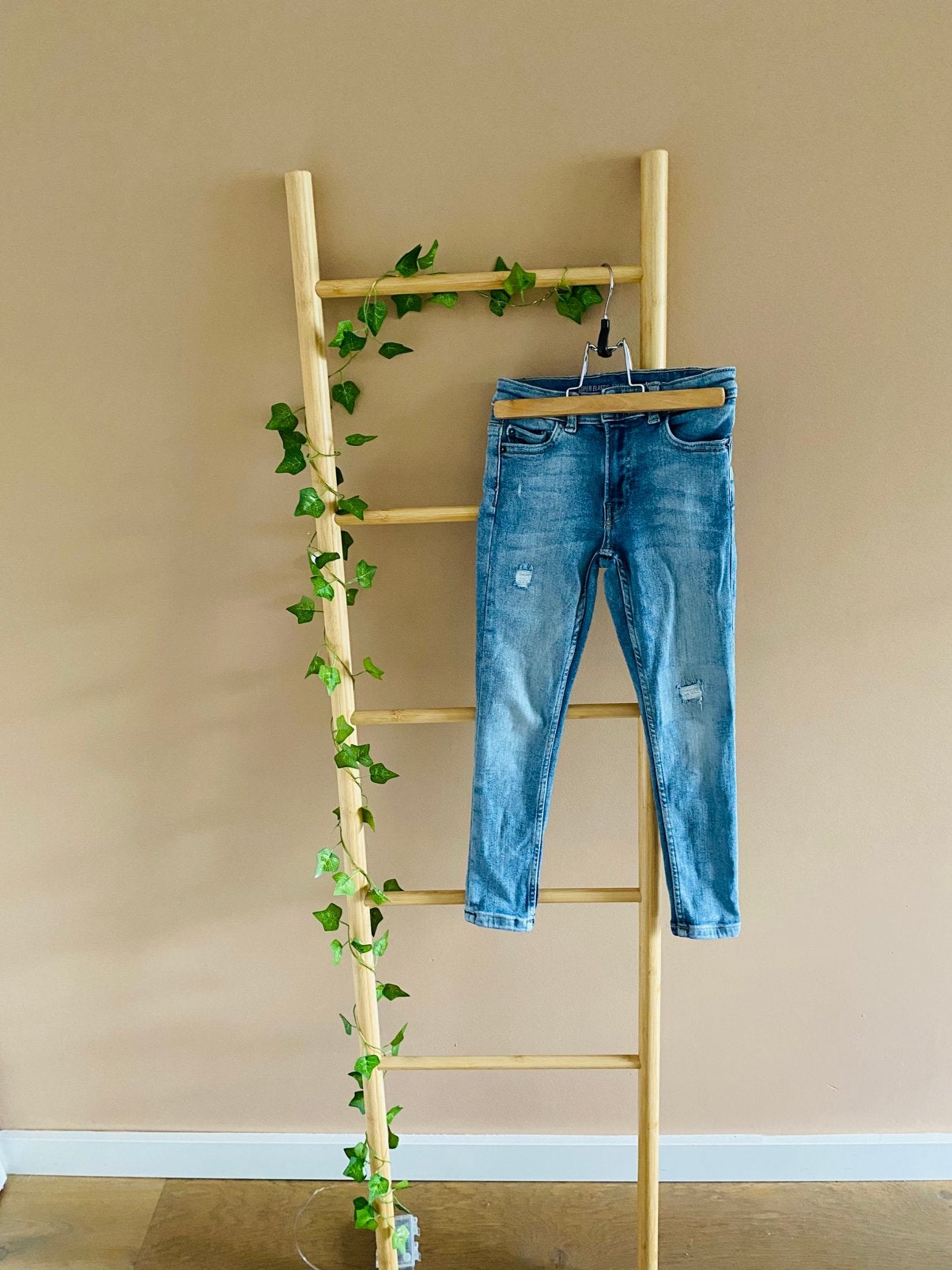 Jeans/ spijkerbroek/ lange broek/ broekje van Zara, maat 122, Kinderen en Baby's, Ophalen of Verzenden, Jongen of Meisje, Broek