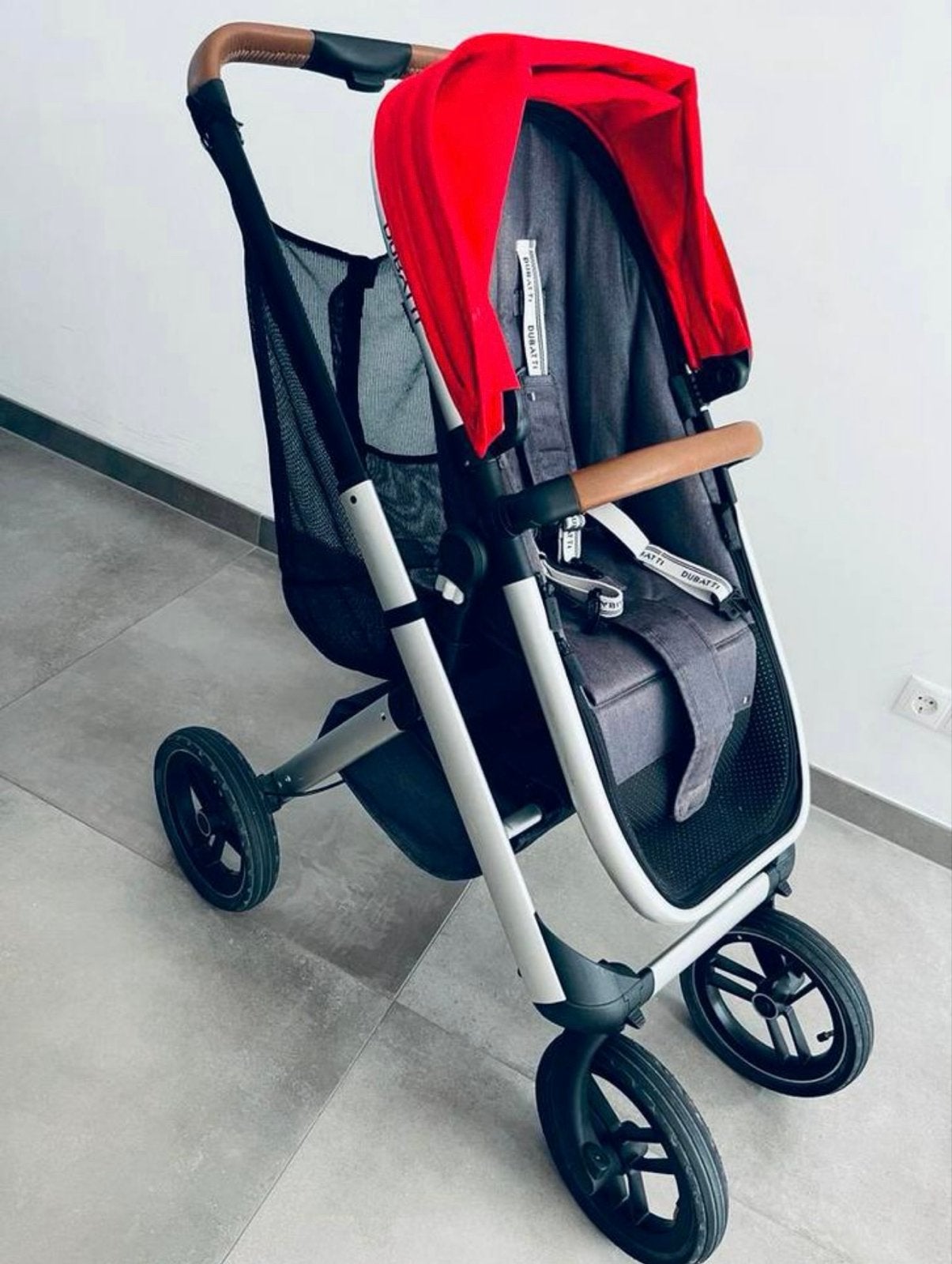 Dubatti One Kinderwagen - Complete Set met Reiswieg, Kinderen en Baby's, Kinderwagens en Combinaties, Zo goed als nieuw, Combiwagen