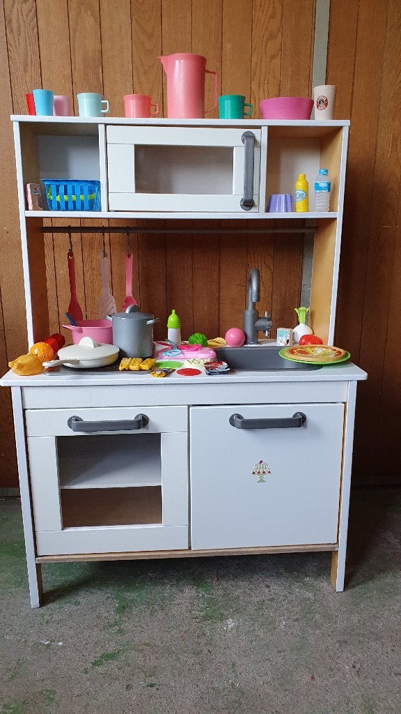 Ikea speelkeuken inkl. inventaris: pannen, kookgerei, ser-, Kinderen en Baby's, Speelgoed | Speelkeukens, Ophalen, Zo goed als nieuw