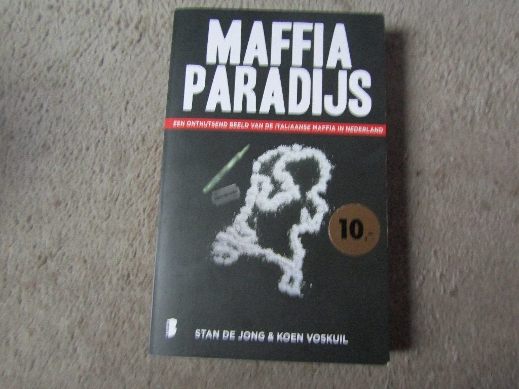Boek: Maffia paradijs, Gelezen, Stan de Jong, Ophalen of Verzenden, Nederland
