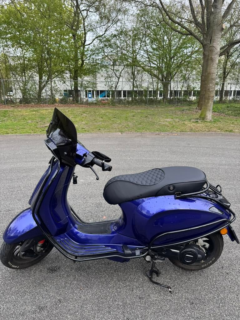 Vespa sprint 50cc 2021 Candy blue, Ophalen of Verzenden, Zo goed als nieuw, Benzine