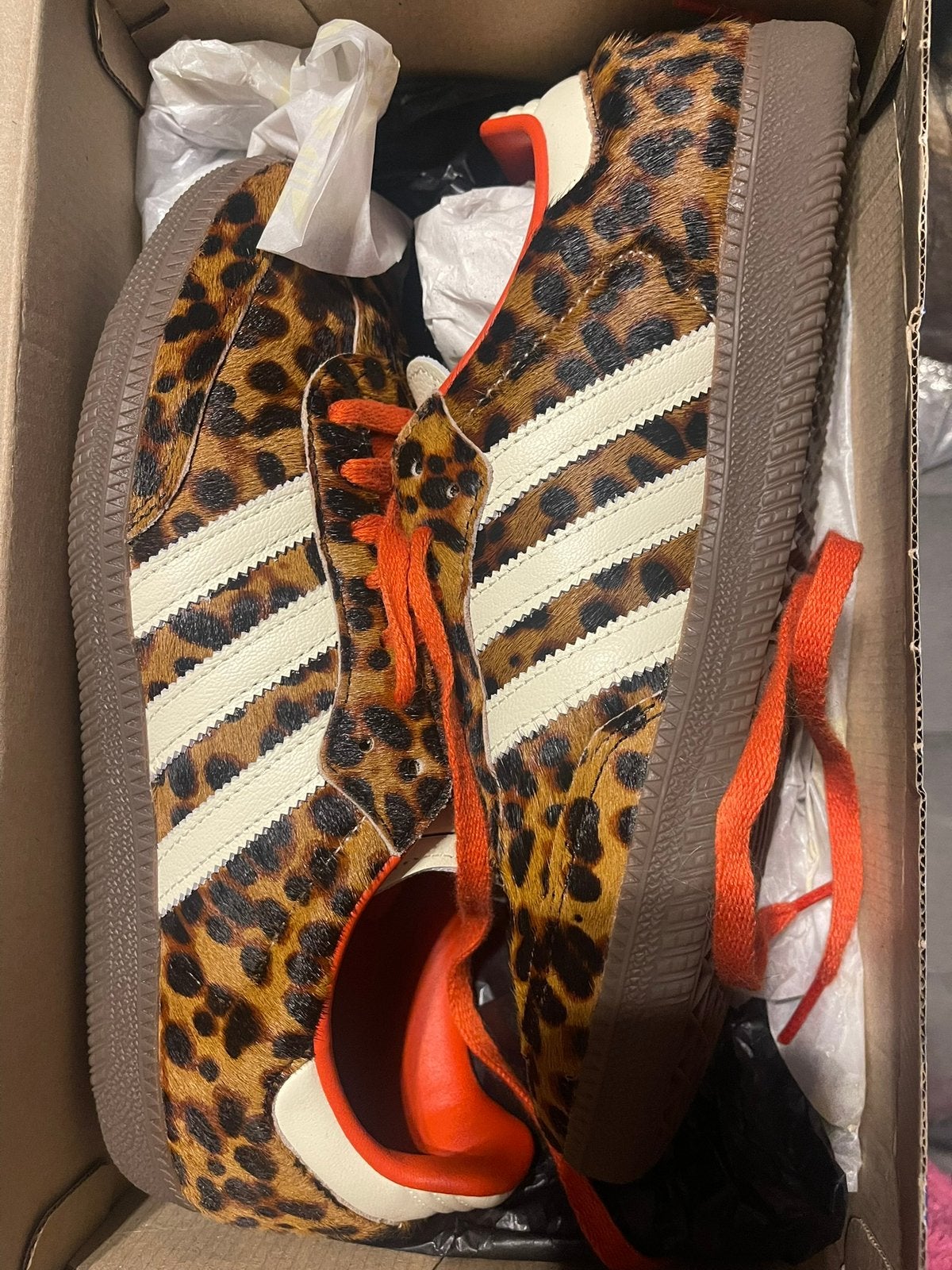 Adidas samba “leopard print”, Ophalen of Verzenden, Zo goed als nieuw, Bruin, Sneakers of Gympen