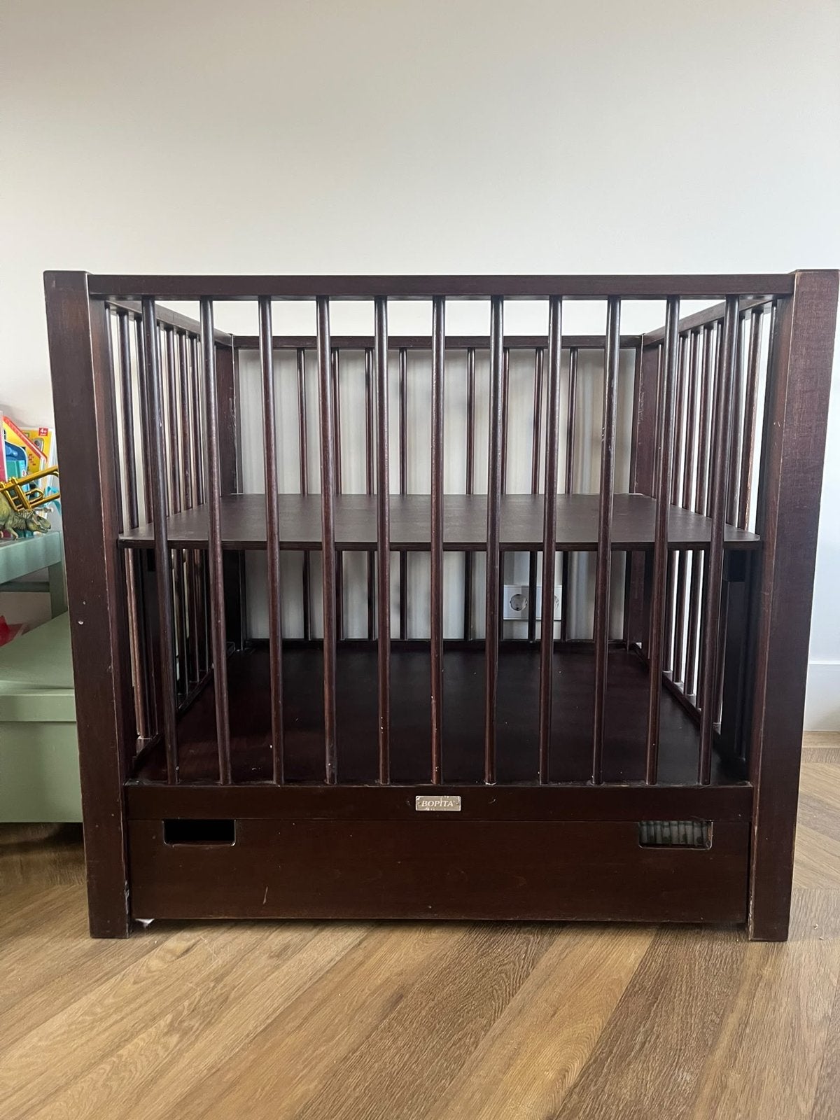 Bopita Box met Lade - Donkerbruin, Kinderen en Baby's, Ophalen, 85 tot 100 cm, Gebruikt, Lattenbodem