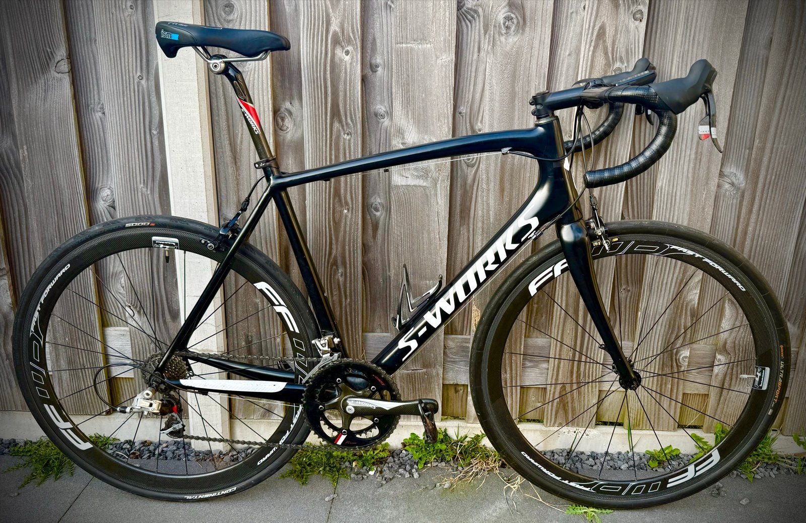 S-Works Tarmac racefiets met upgrades en Fast Forward wielen, 28 inch, Gebruikt, Velgrem, Meer dan 20 versnellingen