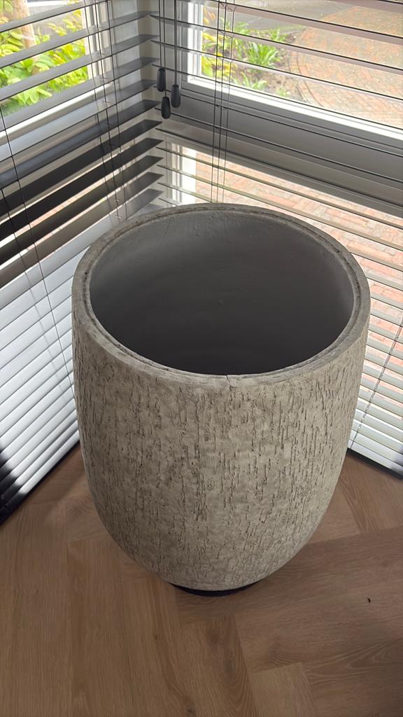 Grote hoge bloempot grijs gemeleerd. Grote binnen pot, Ophalen, Kunststof, 40 cm of meer, Rond