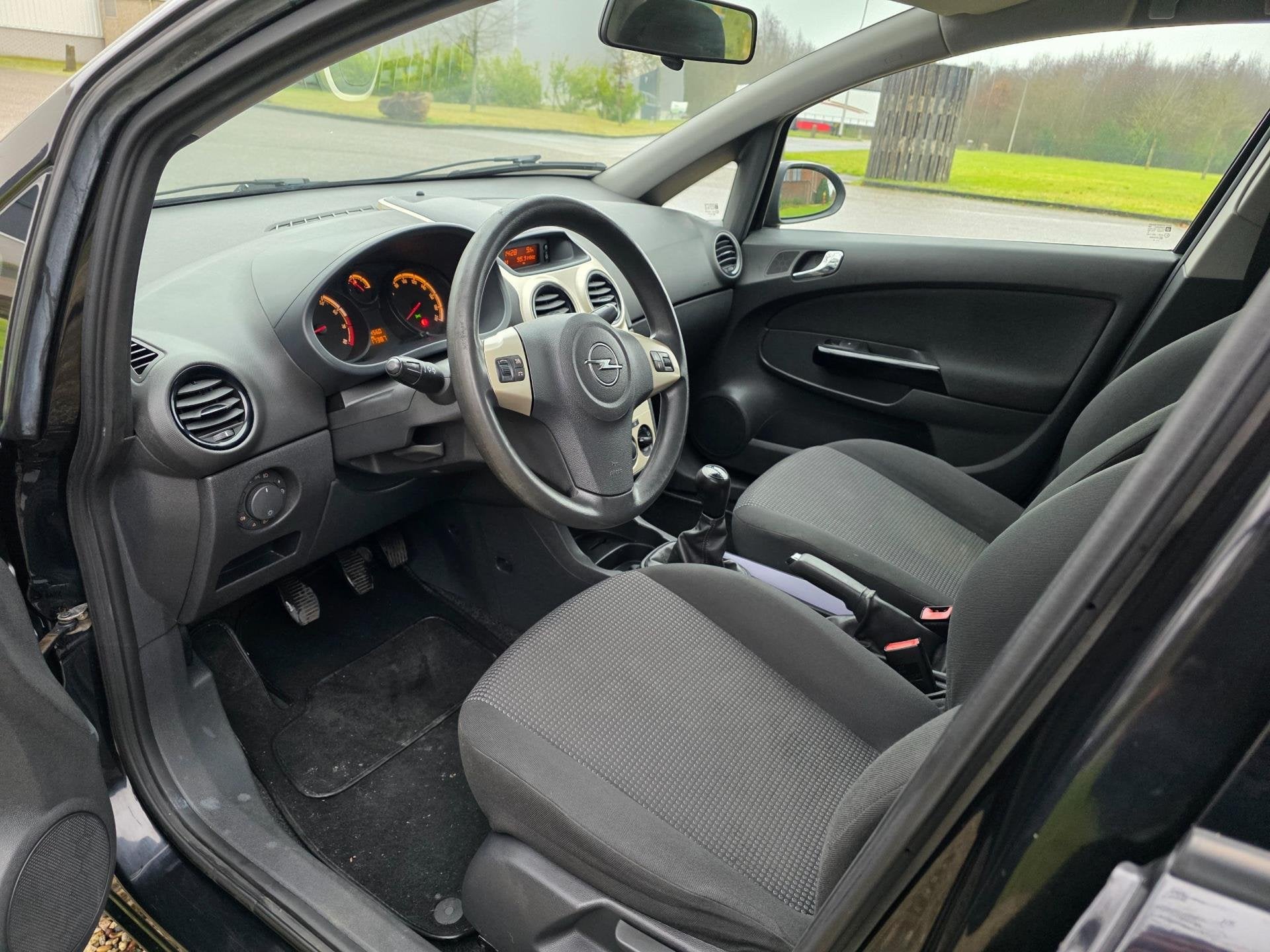 Opel CORSA 1.2-16V Edition 5-deurs AIRCO, Auto's, Voorwielaandrijving, Gebruikt, 4 cilinders, 1229 cc
