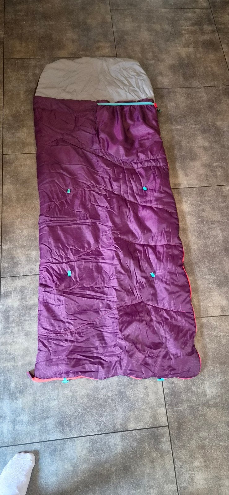 2 stuks Quechua MH100 Junior Slaapzak 10C - Paars en Blauw, Ophalen, Gebruikt