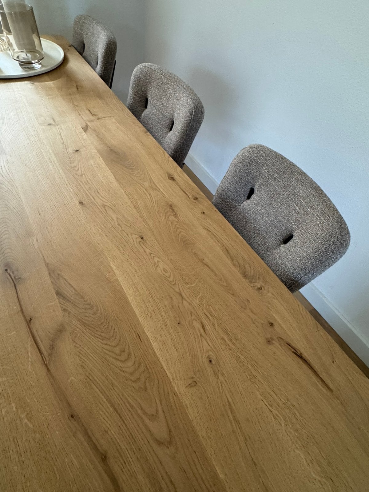 Foto 4 van 6 eetkamerstoelen Xoon model June!