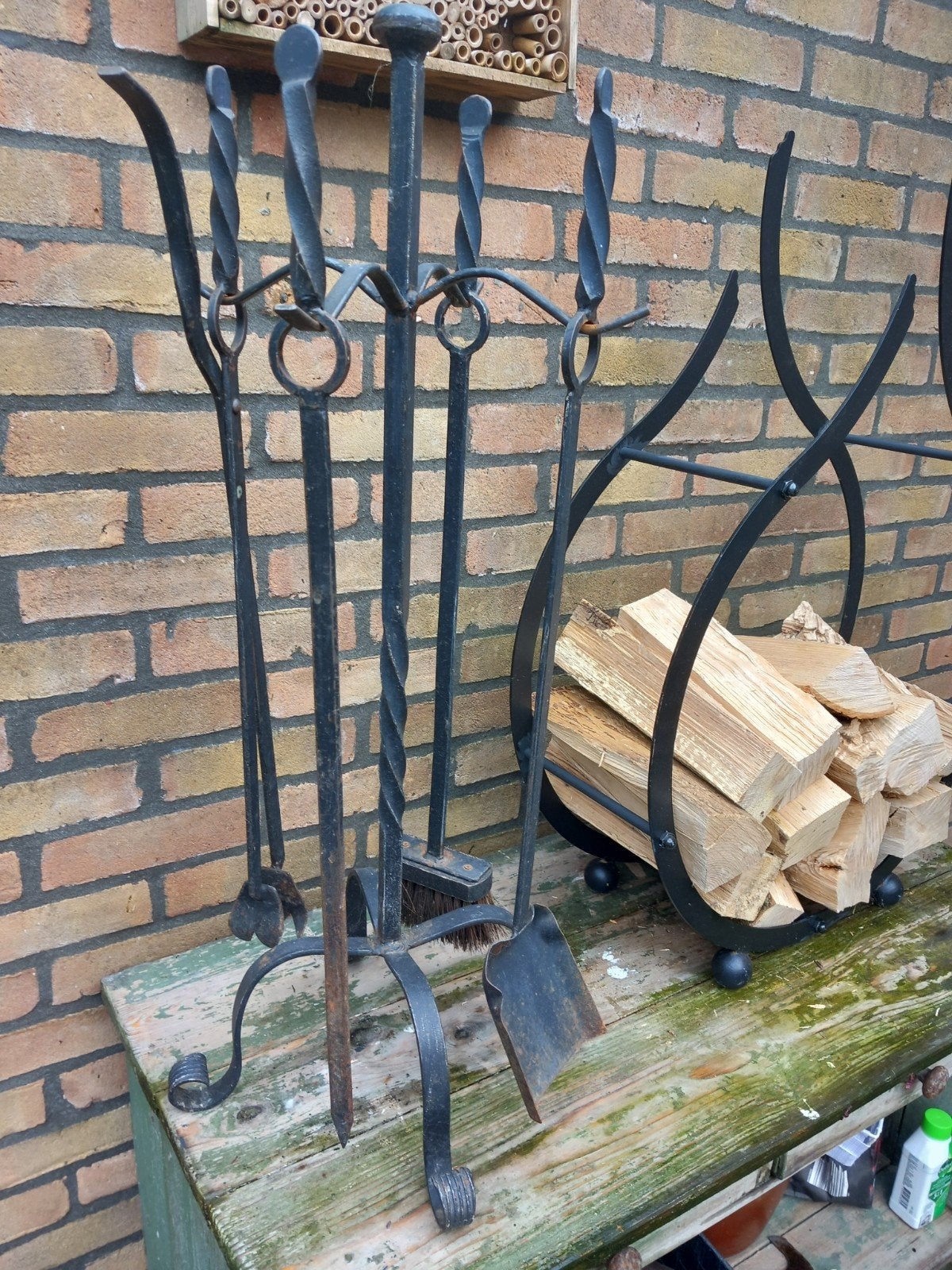 Haardstel en houtrek van smeedijzer, Huis en Inrichting, Ophalen of Verzenden, Gebruikt, Vrijstaande haard, Overige soorten