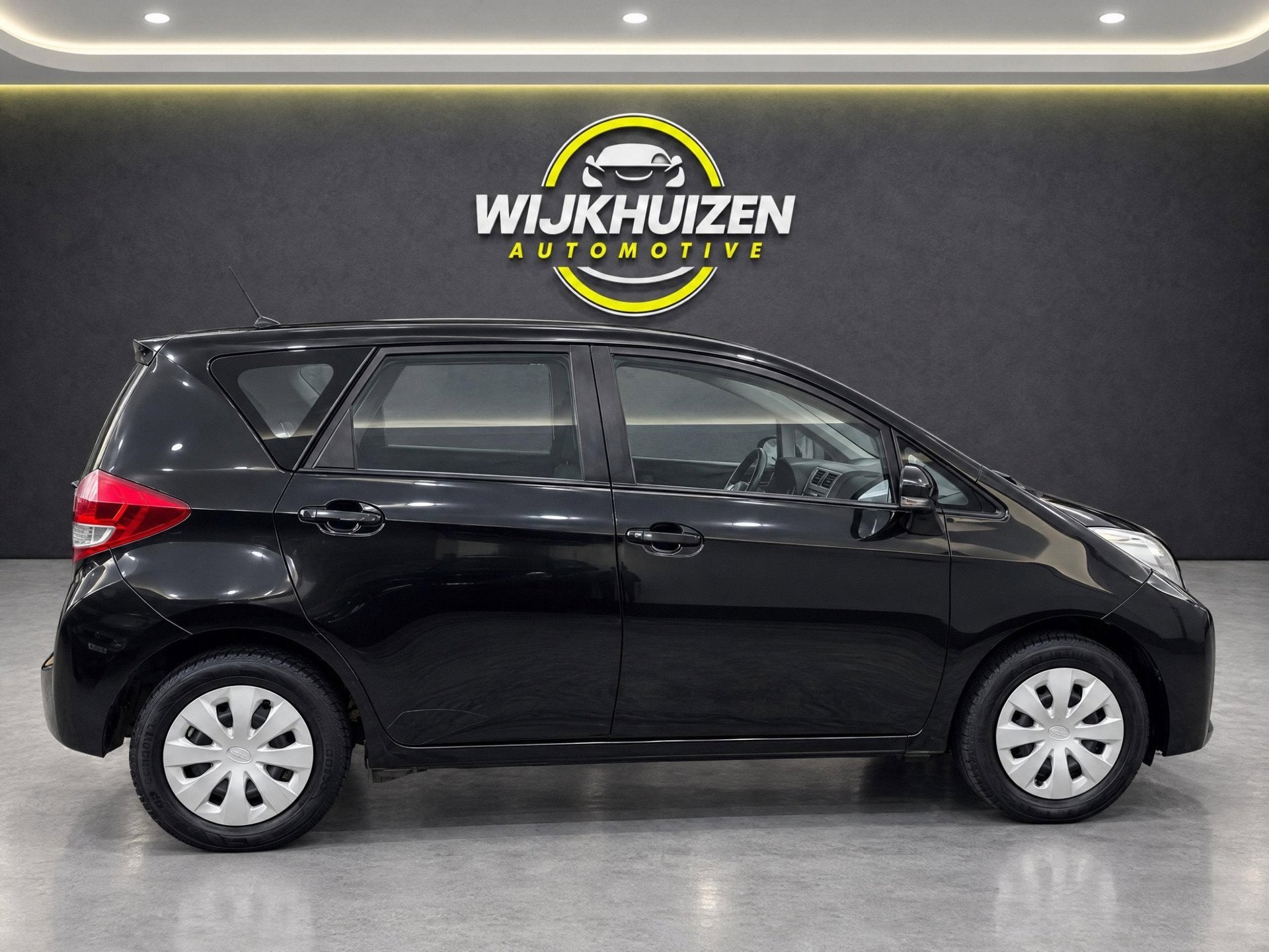 Subaru Trezia 1.3 Comfort met Airco ! Cruise ! Nette staat !, Auto's, Voorwielaandrijving, Zwart, Zwart, Bedrijf