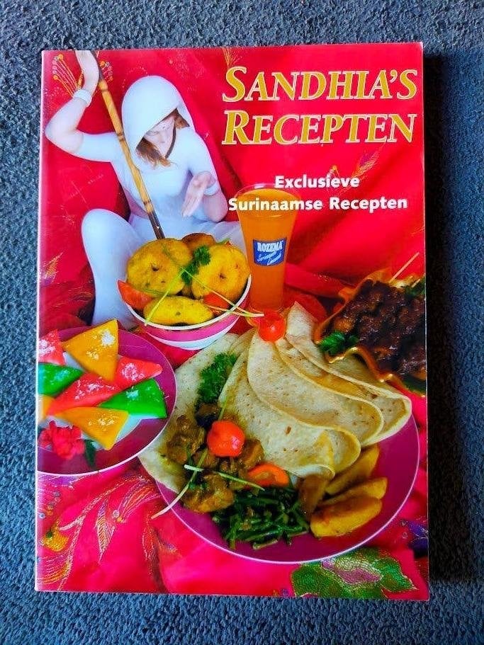 Sandhia's Recepten - Exclusieve Surinaamse Recepten (2001), Ophalen of Verzenden, Zo goed als nieuw, Zuid-Amerika