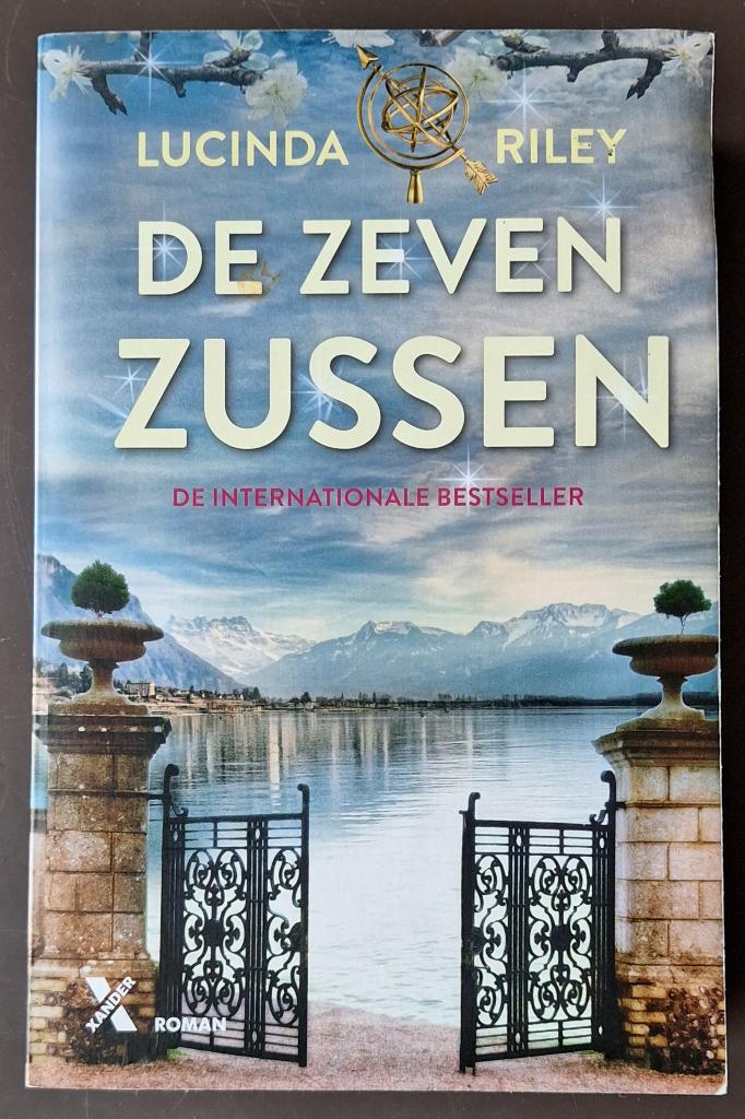 De zeven zussen 1 - Lucinda Riley, Boeken, Literatuur, Ophalen of Verzenden, Gelezen, Lucinda Riley