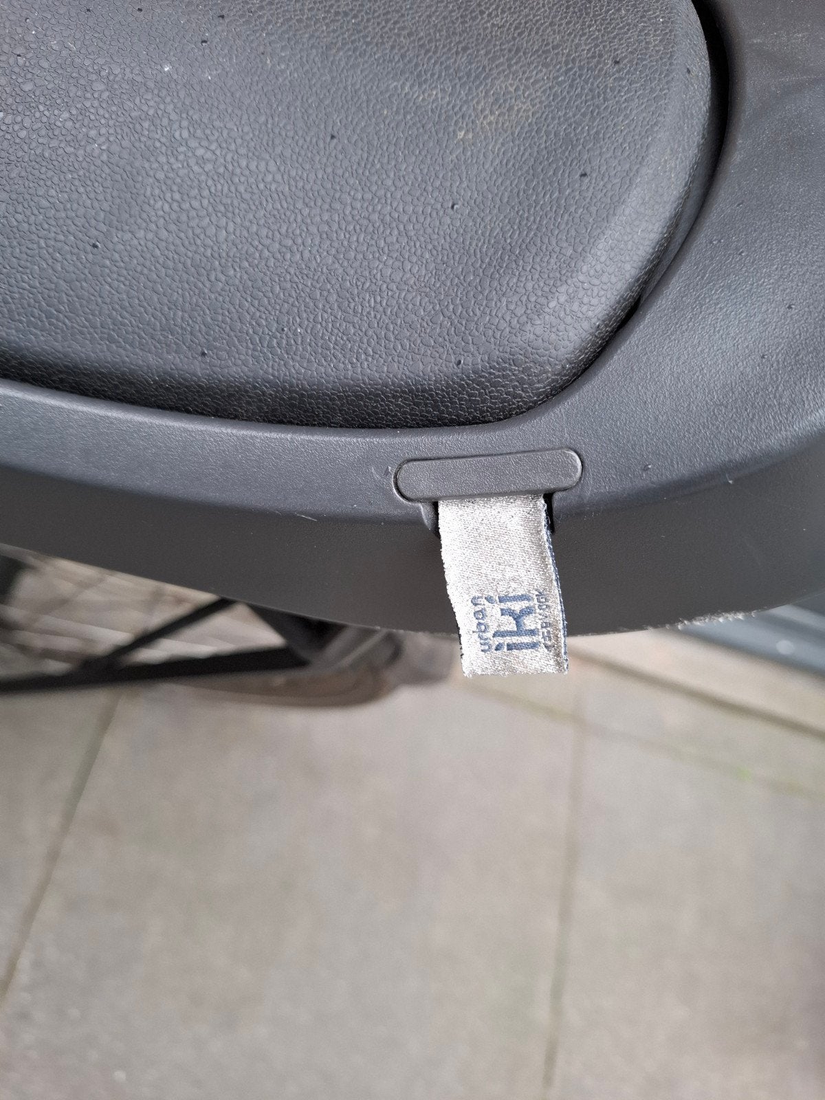 Urban iki junior met voetensteuntjes excl adapter, Fietsen en Brommers, Fietsaccessoires | Fietsstoeltjes, Ophalen, Achterzitje