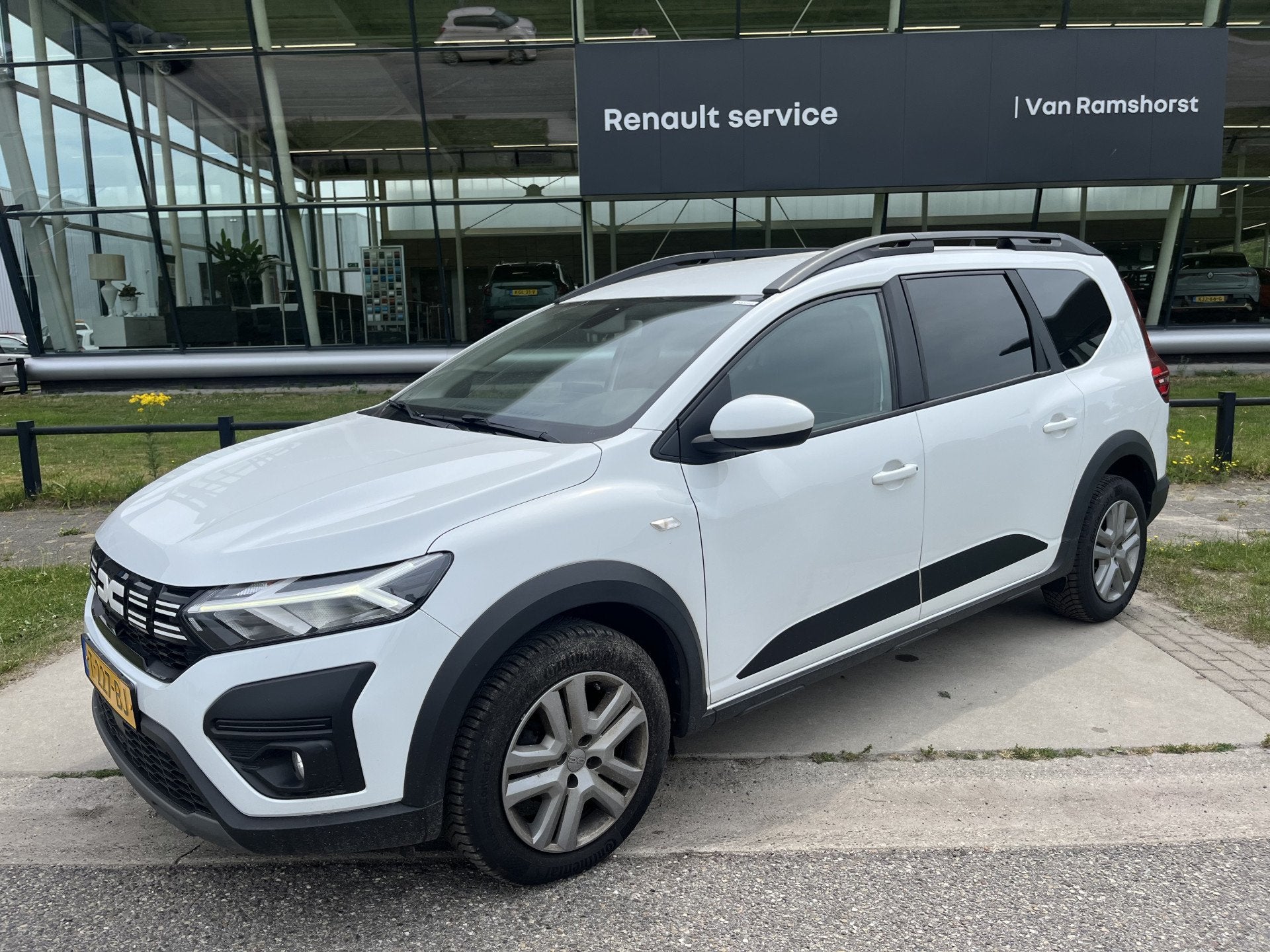 Dacia Jogger 1.0 TCe 100 ECO-G Expression / LPG-G3 / Dealer, Auto's, Voorwielaandrijving, 12 maanden, Stof, Wit