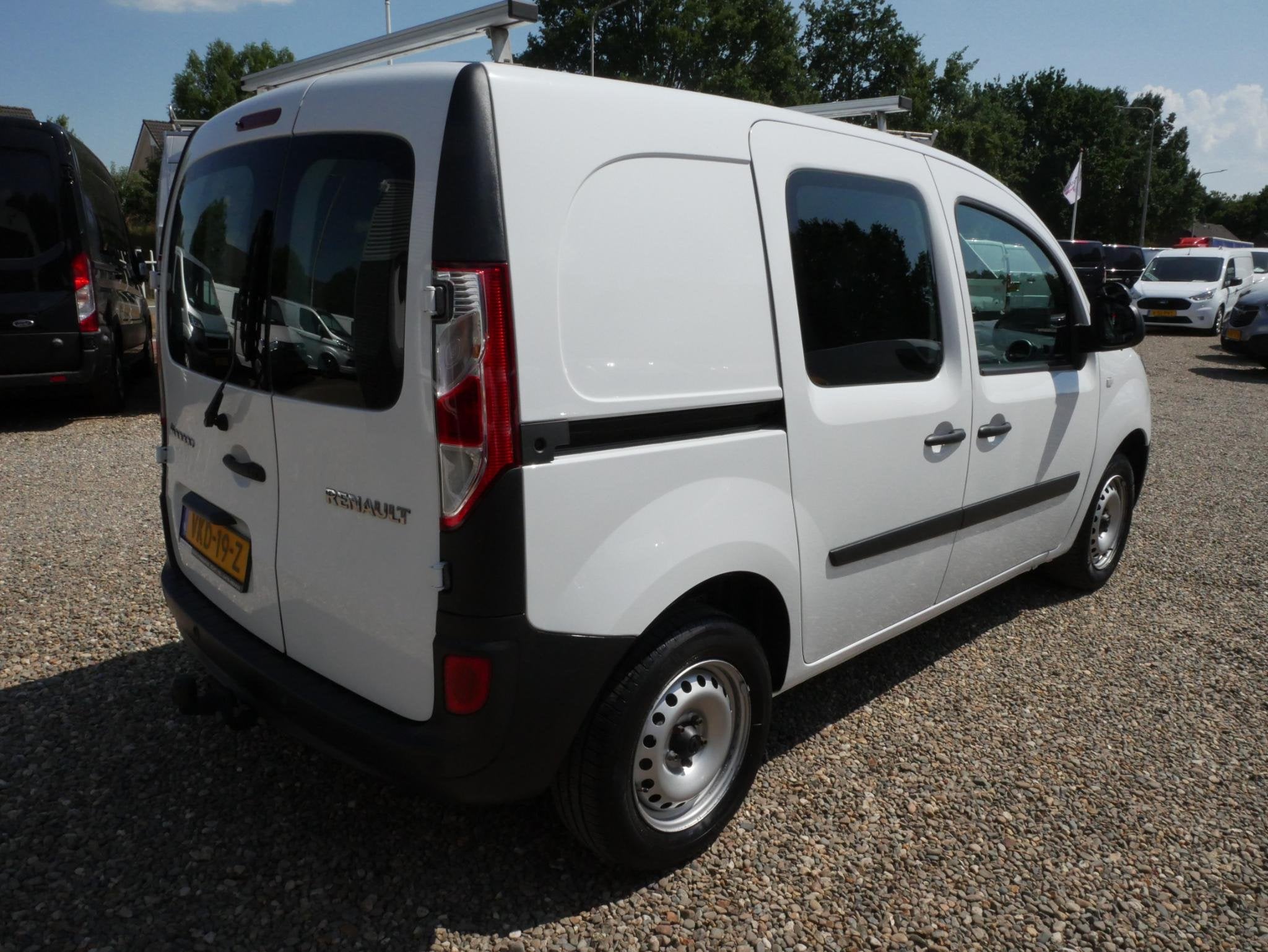 Renault Kangoo 1.5 Blue dCi 80PK Airco L1 Dakdragers, Voorwielaandrijving, Stof, Gebruikt, 4 cilinders