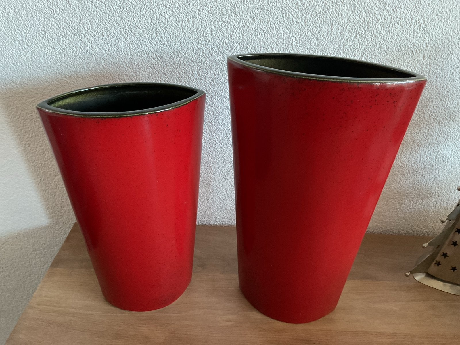 Set van 2 rode vazen, modern design, Huis en Inrichting, Ophalen of Verzenden