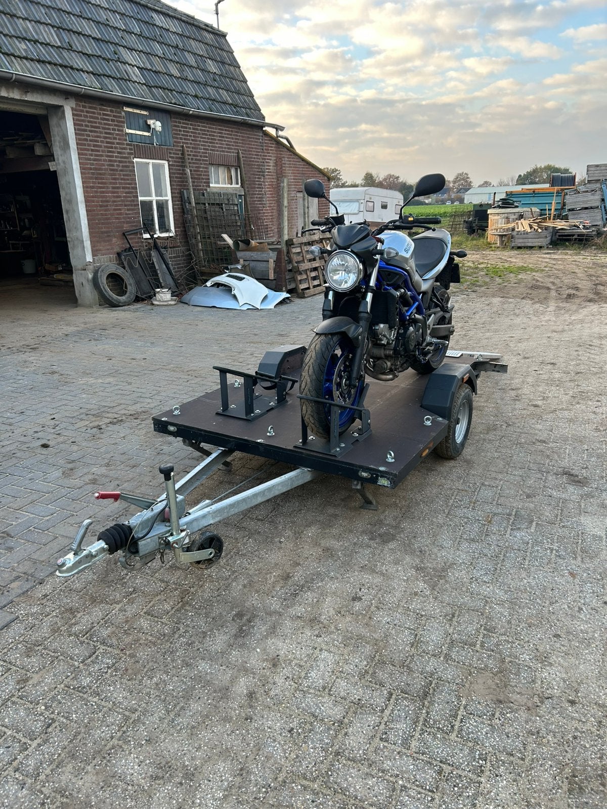 Motor aanhanger 2 motoren geremd 750kg, Ophalen, Zo goed als nieuw
