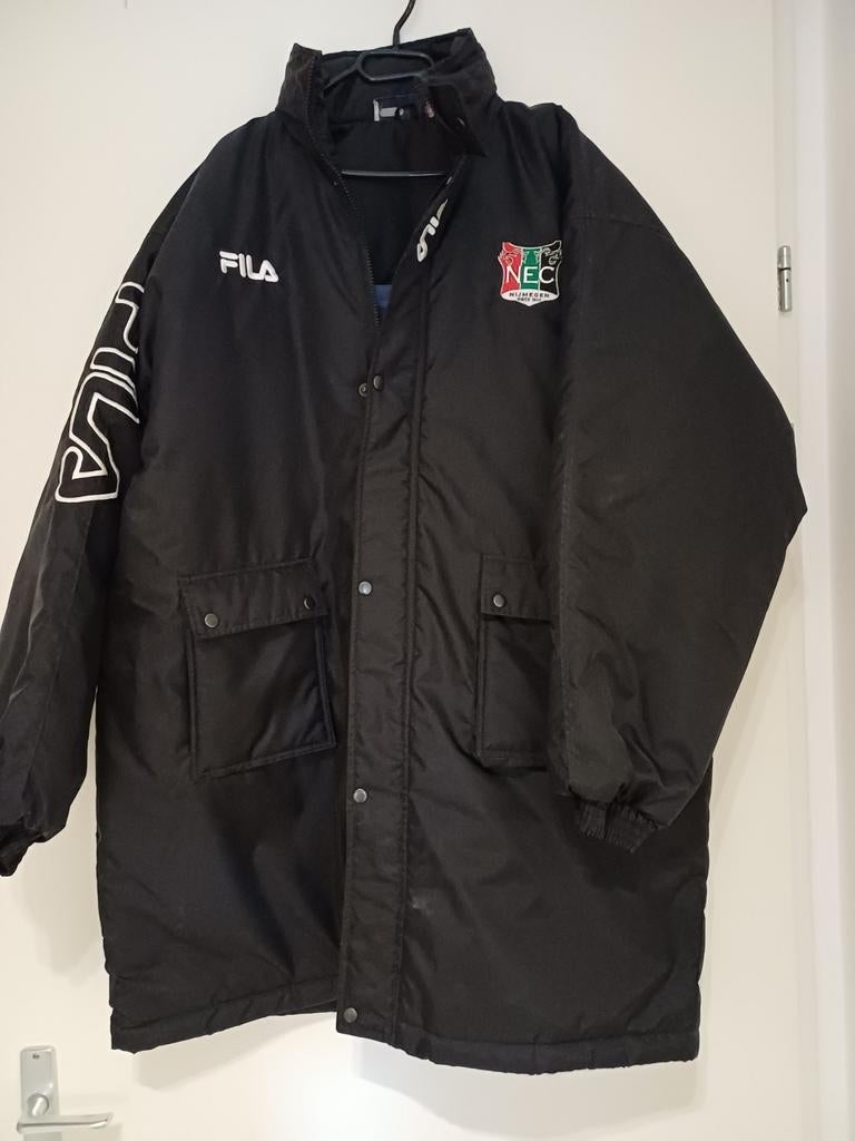 NEC Fila Jas - Maat L (valt als XXL) - Nieuwstaat, Blauw, Maat 56/58 (XL), Ophalen of Verzenden, Zo goed als nieuw