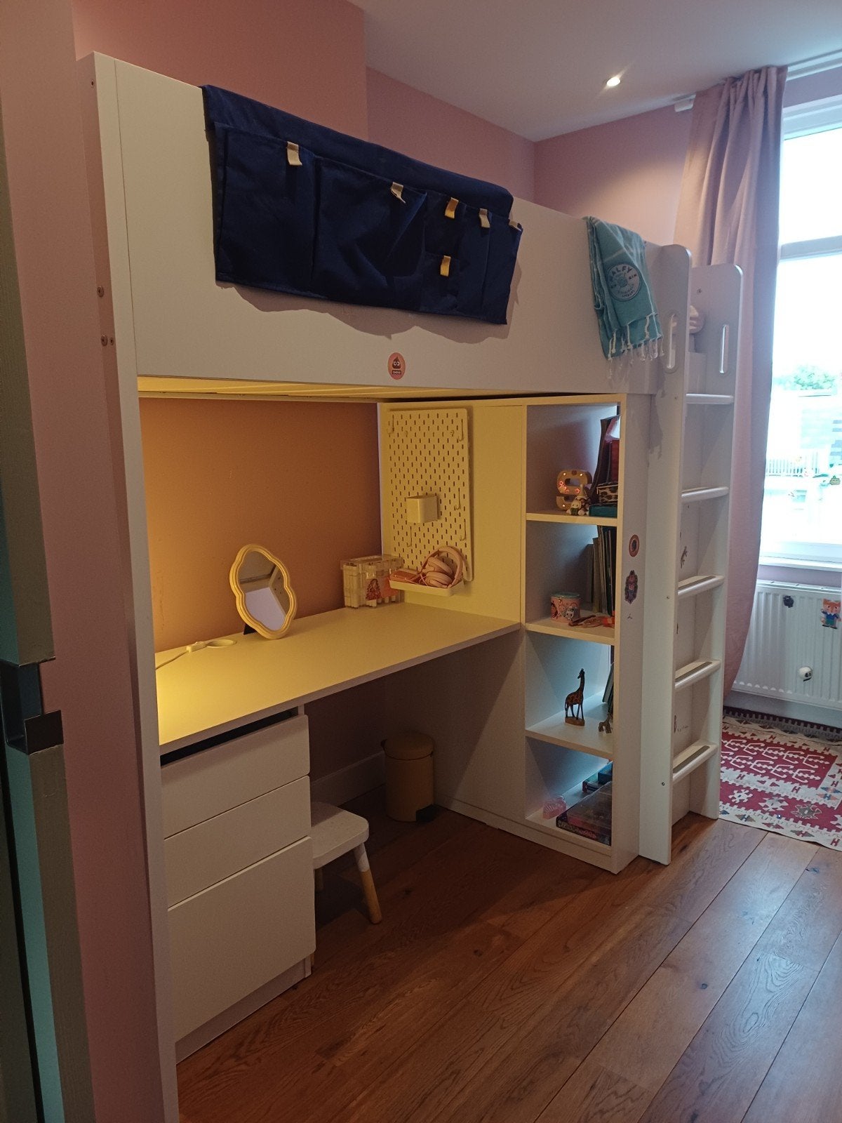 IKEA Hoogslaper 90x200 met bureau, lades en kledingkast, Ophalen, Eenpersoons, Zo goed als nieuw, 90 cm