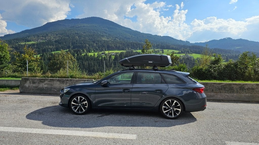 Thule Force XT M black Aeroskin - 400L + bevestigingskit, Auto diversen, Dakkoffers, Zo goed als nieuw, Ophalen