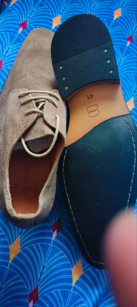Nieuwe suède veterschoenen, maat 41, Kleding | Heren, Ophalen of Verzenden