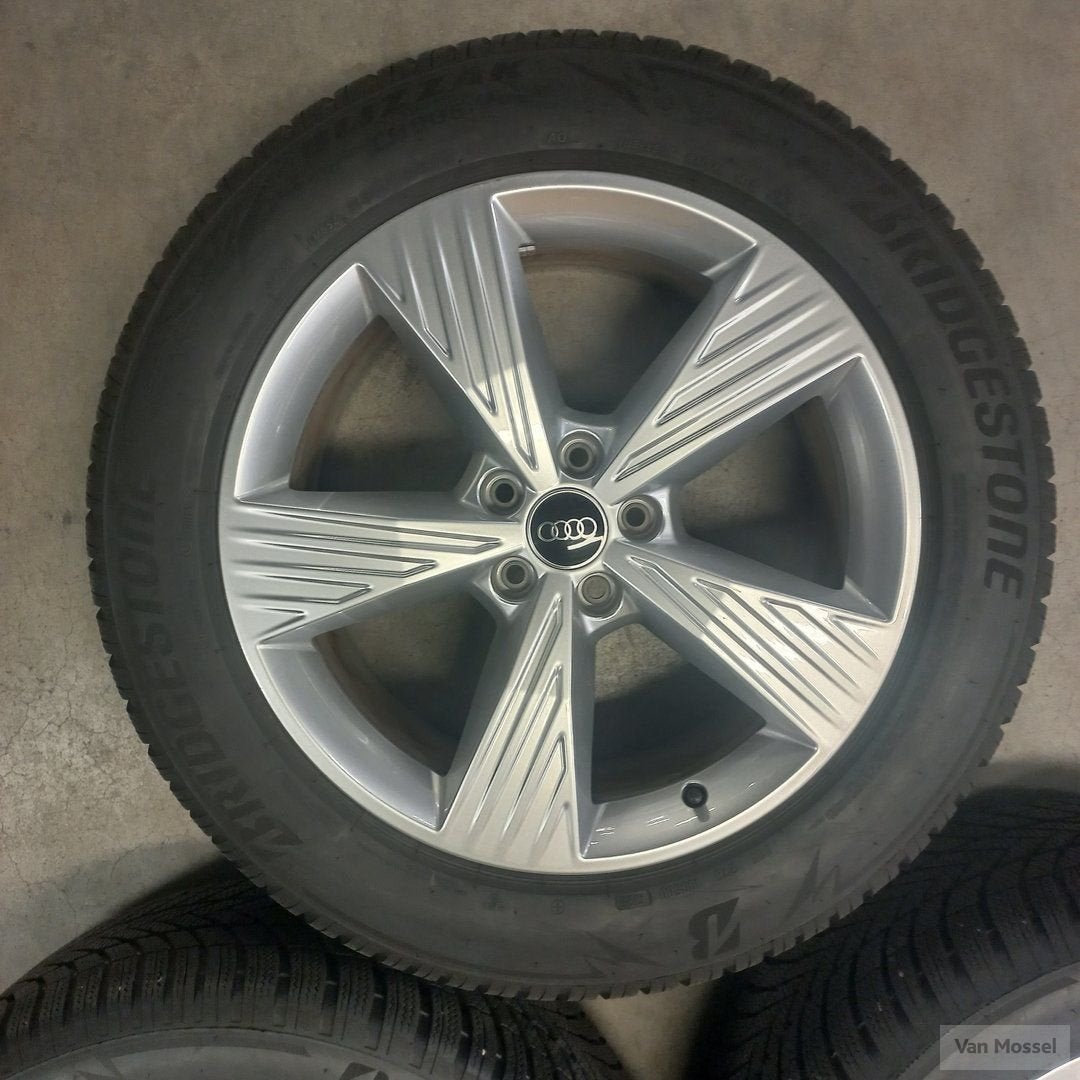 Audi Q4 Bridgestone Blizzak LM005 255/50/R19 103T 235/55/R19, 19 inch, Gebruikt, 255 mm, -