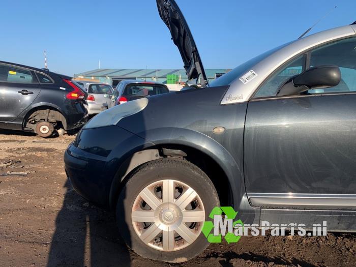 Scherm links-voor van een Citroen C3 (EYP)