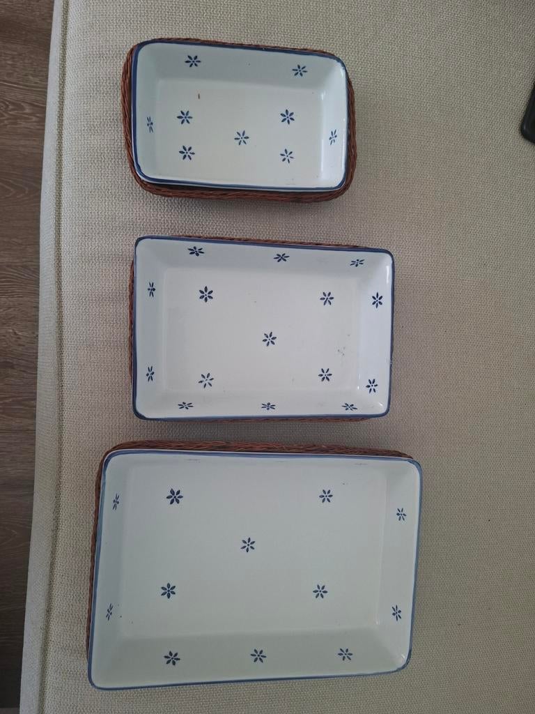 Porseleinen schalen met Mandjes, Antiek en Kunst, Ophalen of Verzenden