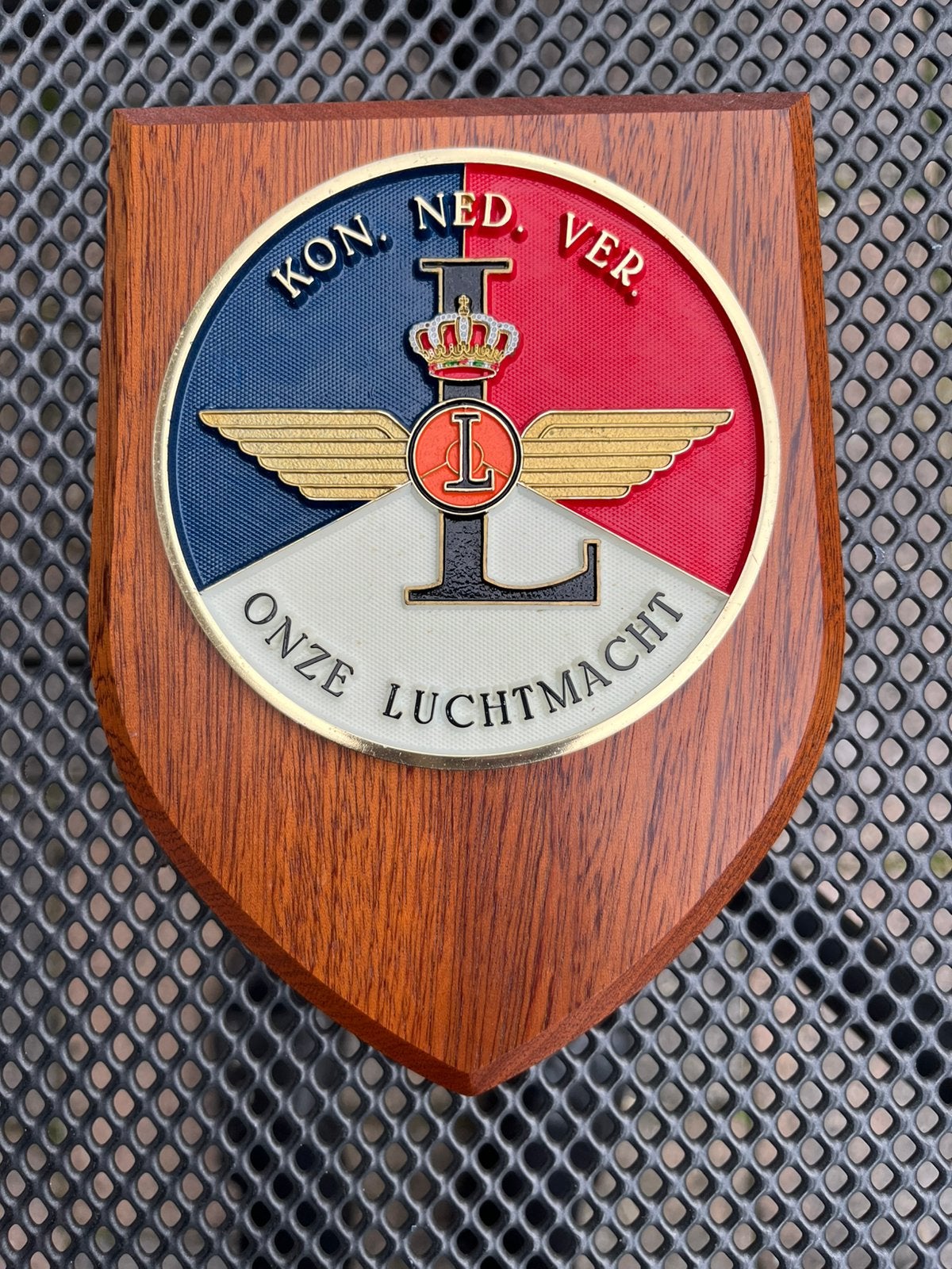 Wapenschild koninklijke nederlandse ver. “Onze Luchtmacht”, Ophalen of Verzenden, Luchtmacht, Nederland, Embleem of Badge