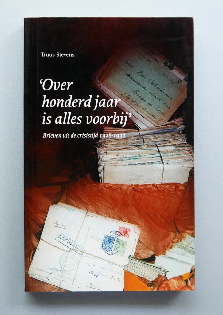 Over honderd jaar is alles voorbij, Boeken, Ophalen of Verzenden, Zo goed als nieuw